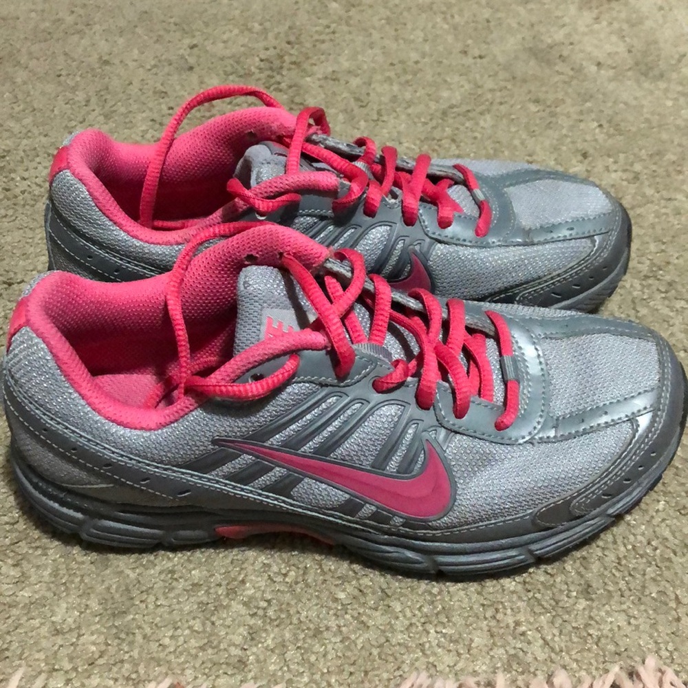 Pink & Grey Women’s Nikes!